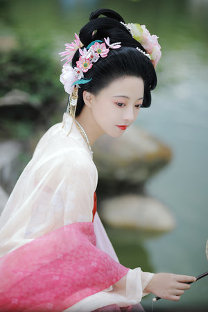 潘金莲全集1一5集免费观看