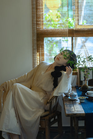 柳岩化身美厨娘