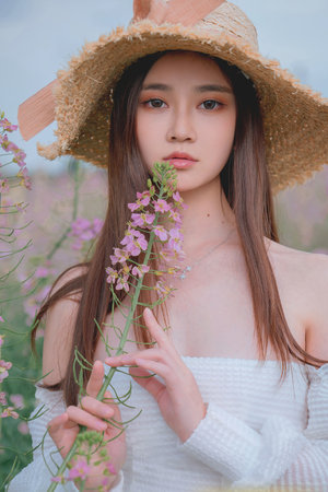 毛片在手机观看免费视频