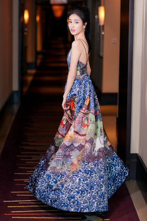 变成黑皮辣妹后跟朋友做了未增删