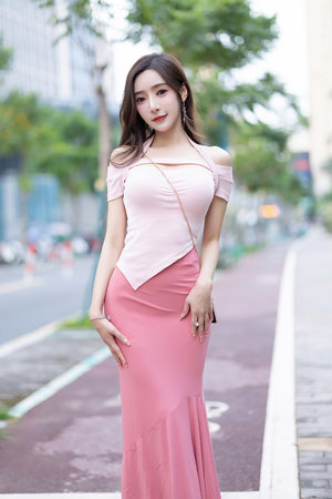 高官与娇妻出轨长篇小说