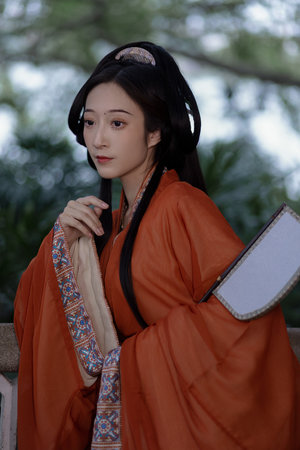 艳母1-6在线播放