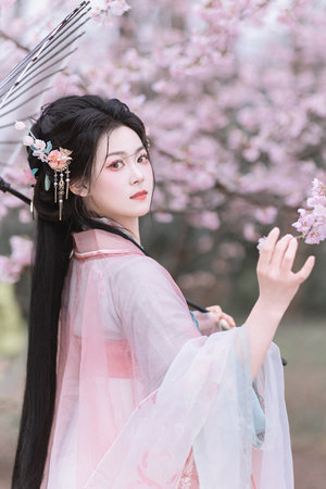 一面亲一面膜下