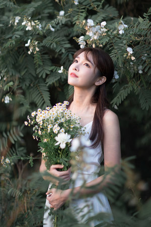 走一下撞一下深深咬合总裁