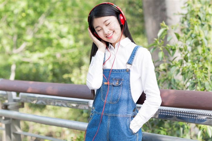 高老头大女儿小女儿人物描写