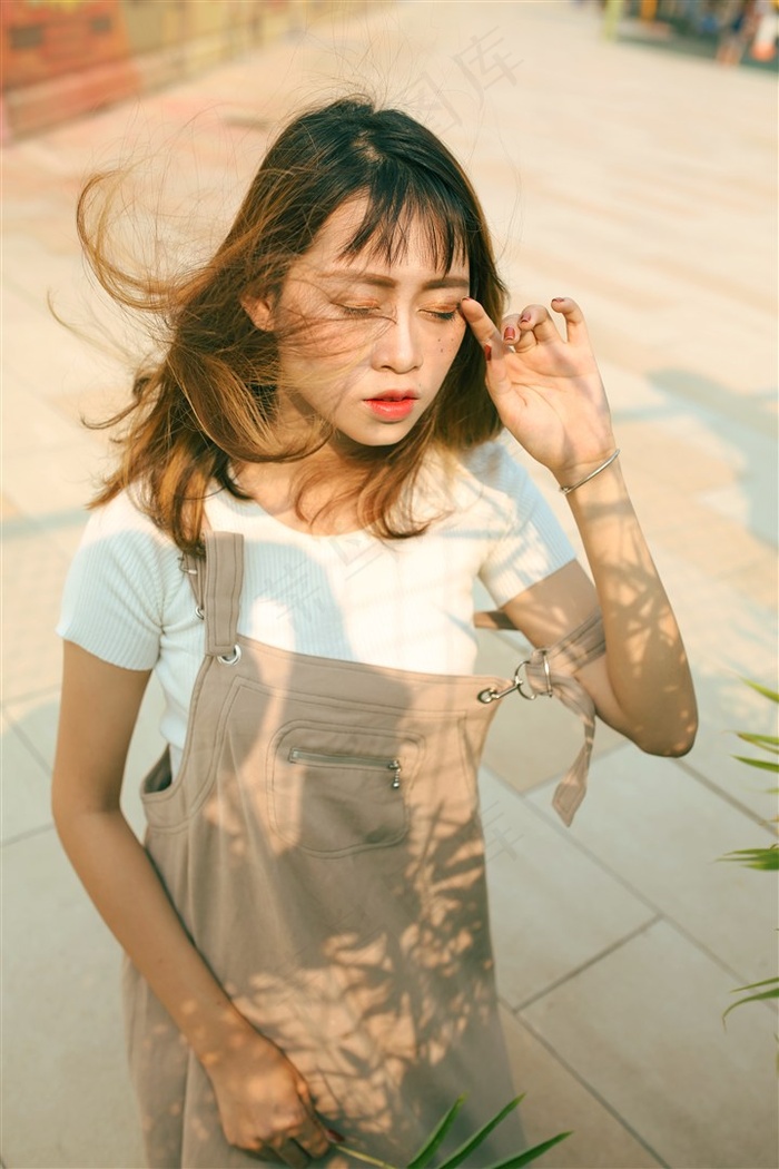 天生骚货yin娃yin窝小说