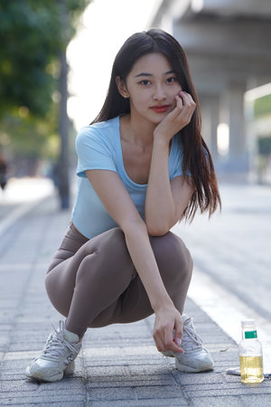 青青草免费视频