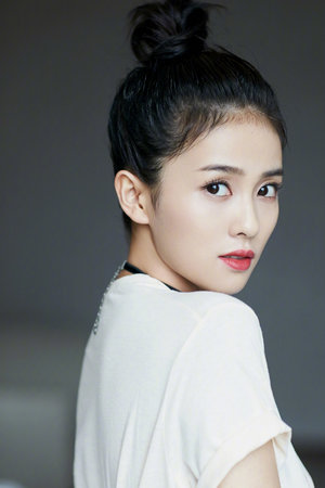 《女员工的付出》