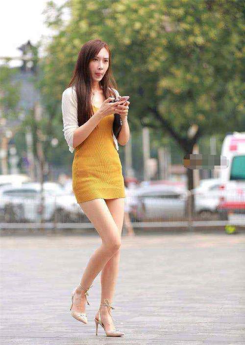 不知火舞和三个小男孩儿