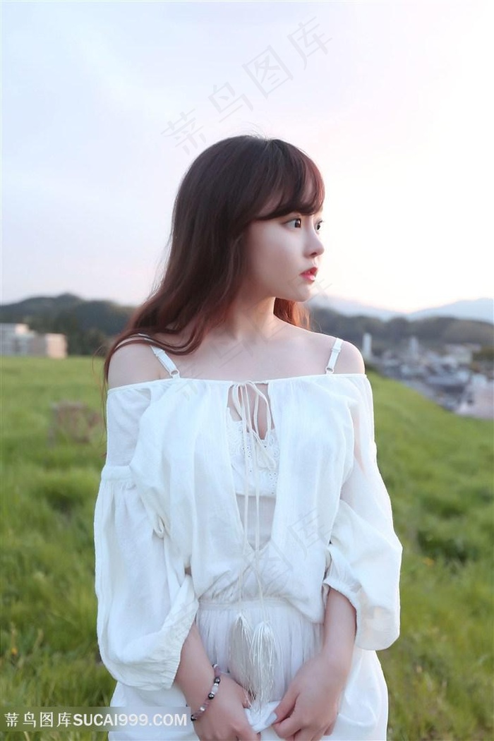 医生边走边挺进她的h