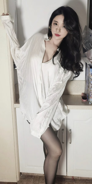 纲手裸乳被爆白浆