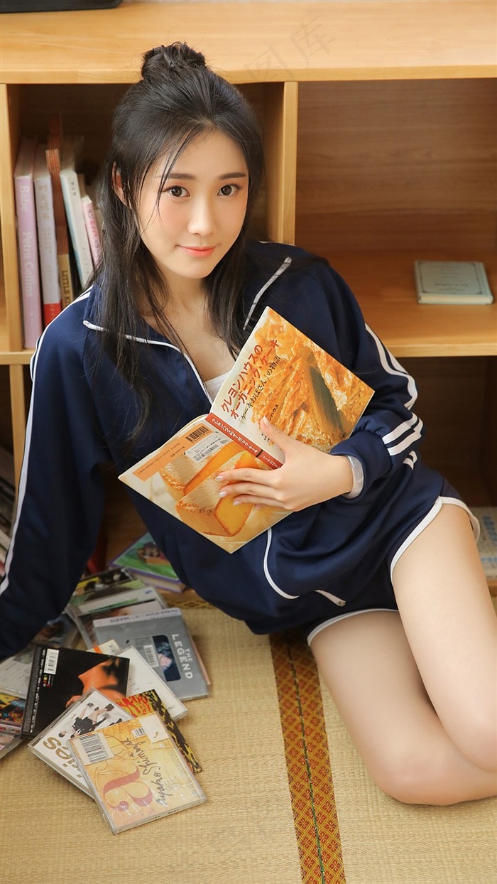 娇吟不断的丝袜女同事