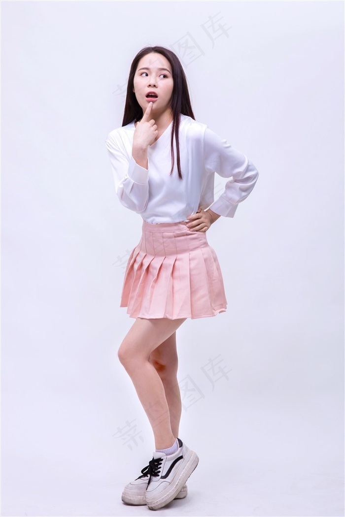 探花短裙在线看片国产