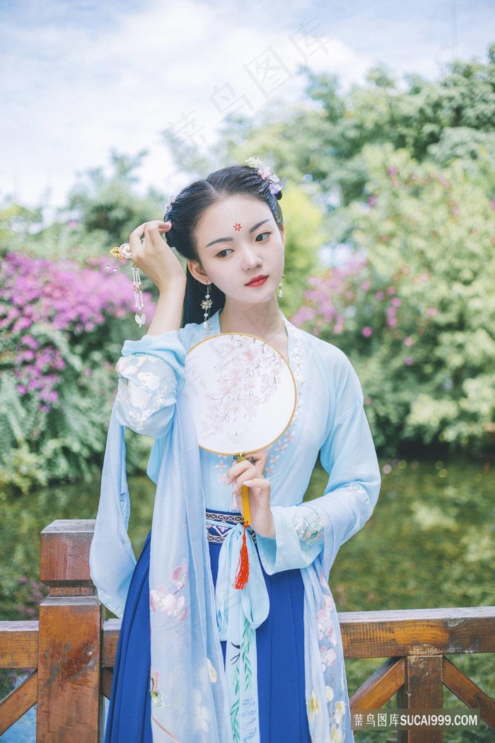 《坐公交上班的苏晴》笔趣阁