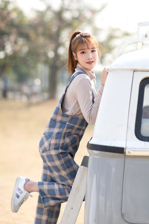 我跟上司在办公室做爰bd1