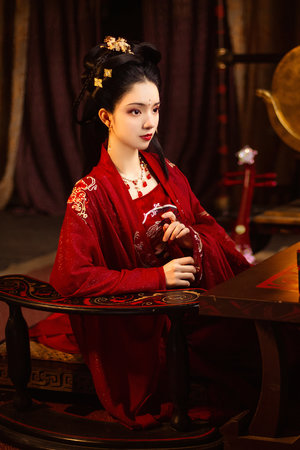 亚洲人亚洲精品成人777