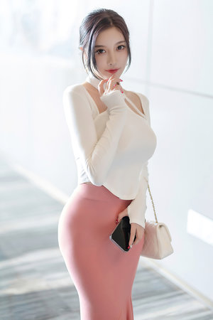 老女人与公拘交视频