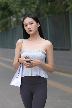 HH奶牛公车坐便NP双性