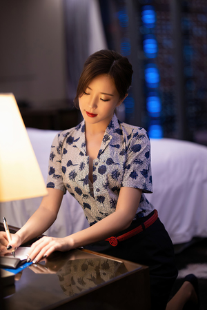 清纯妹子被操的呻吟不断