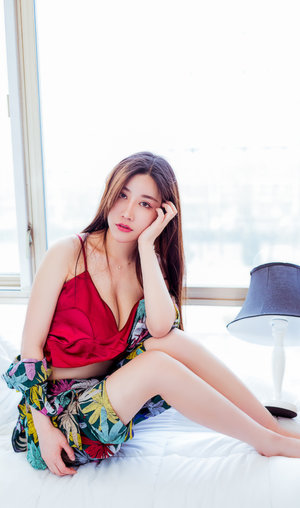 欧美精品一二三四区中文字幕