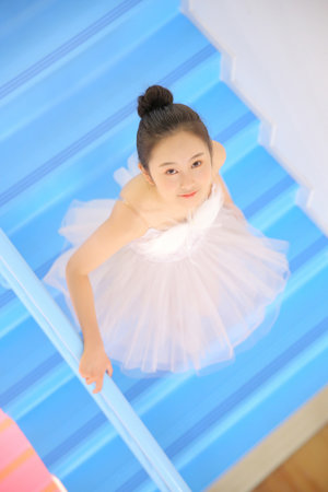 AI换脸Lisa弄到高潮下不了床