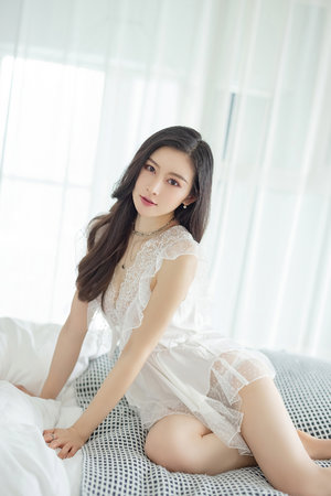 18美女洗澡光胸光屁屁无遮挡