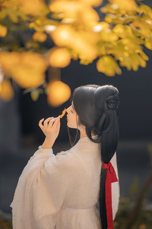 我的自虐经历戴枷女囚