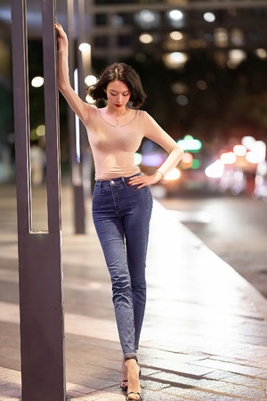 极品美女超短jk动漫