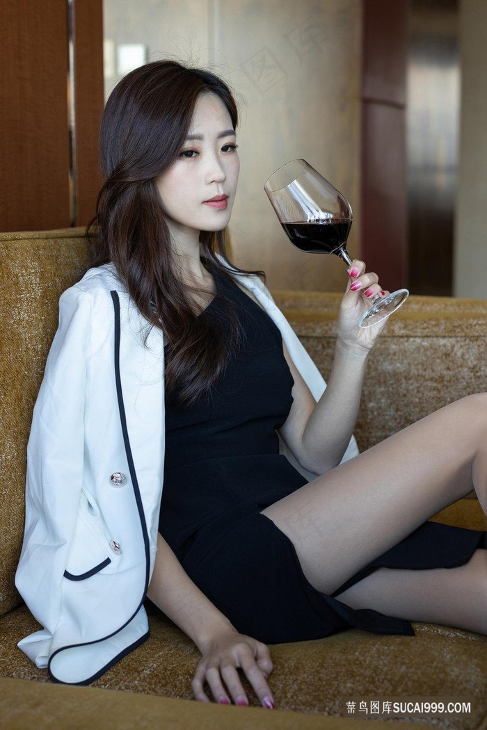 三角窗外是黑夜在线观看