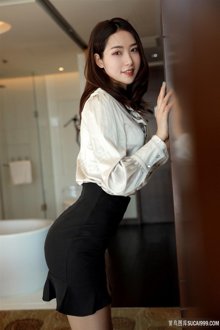 龙袍下的她H黛妃更新时间