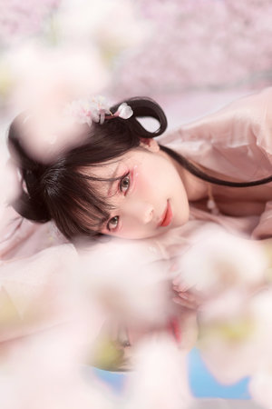 降央卓玛B多大高清视频