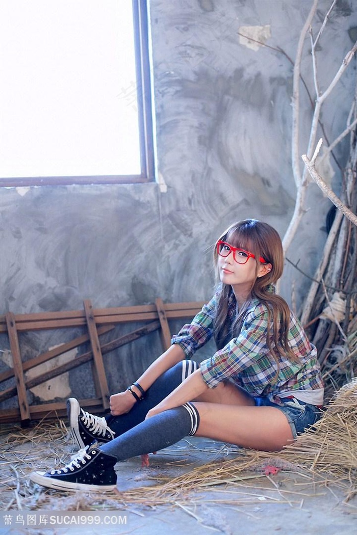 萌白酱一线天粉嫩喷水在线观看