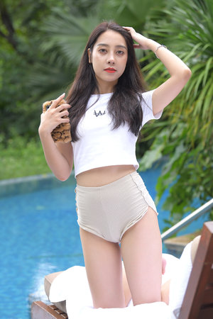 邻家阿姨完整版免费观看电影