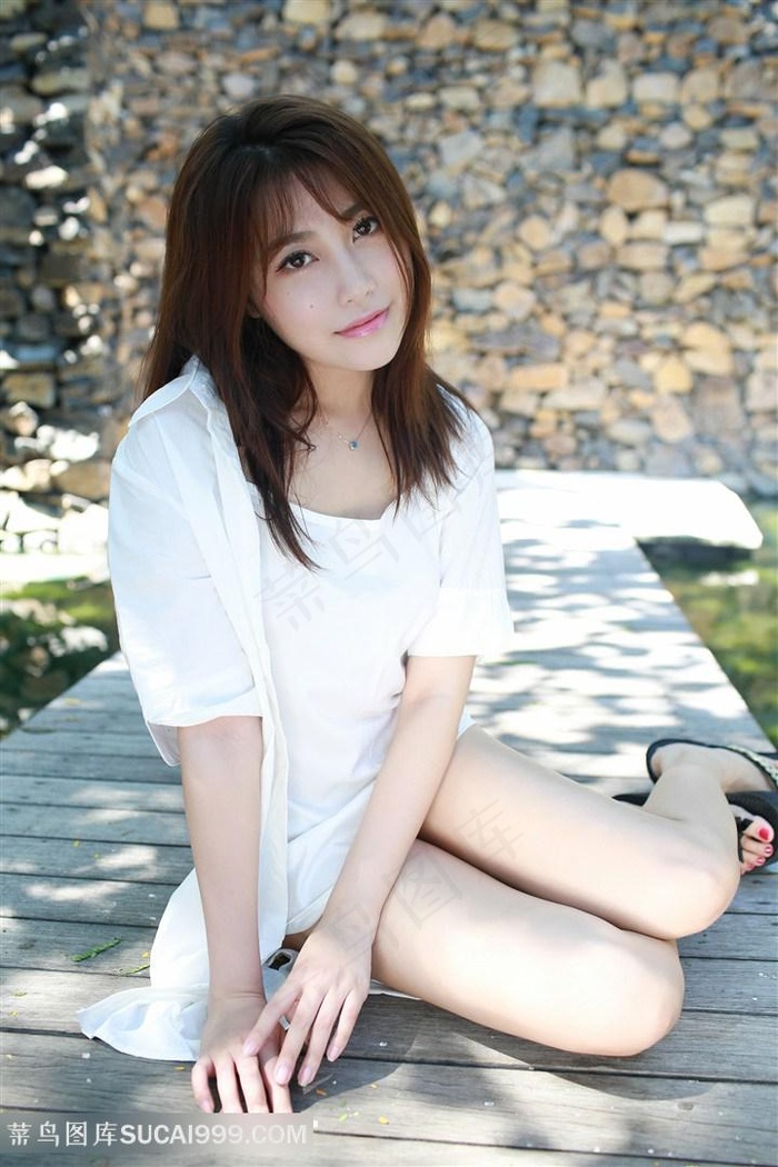 两个男生击剑什么意思