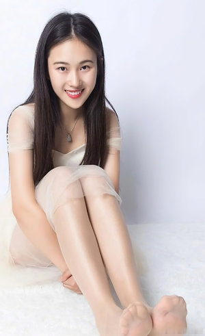 免费精品国产自在自线户外战