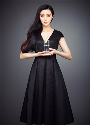 肤白貌美前凸后翘下一句