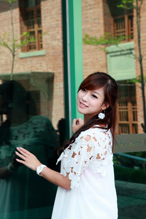 火凤凰之美女如云迅雷电影在线